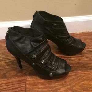 Simply Vera booties -size 6.5